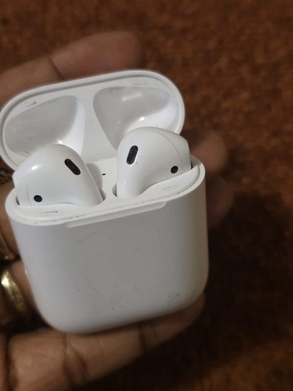 True Wireless Earbuds with Charging Case - WhiteA2962